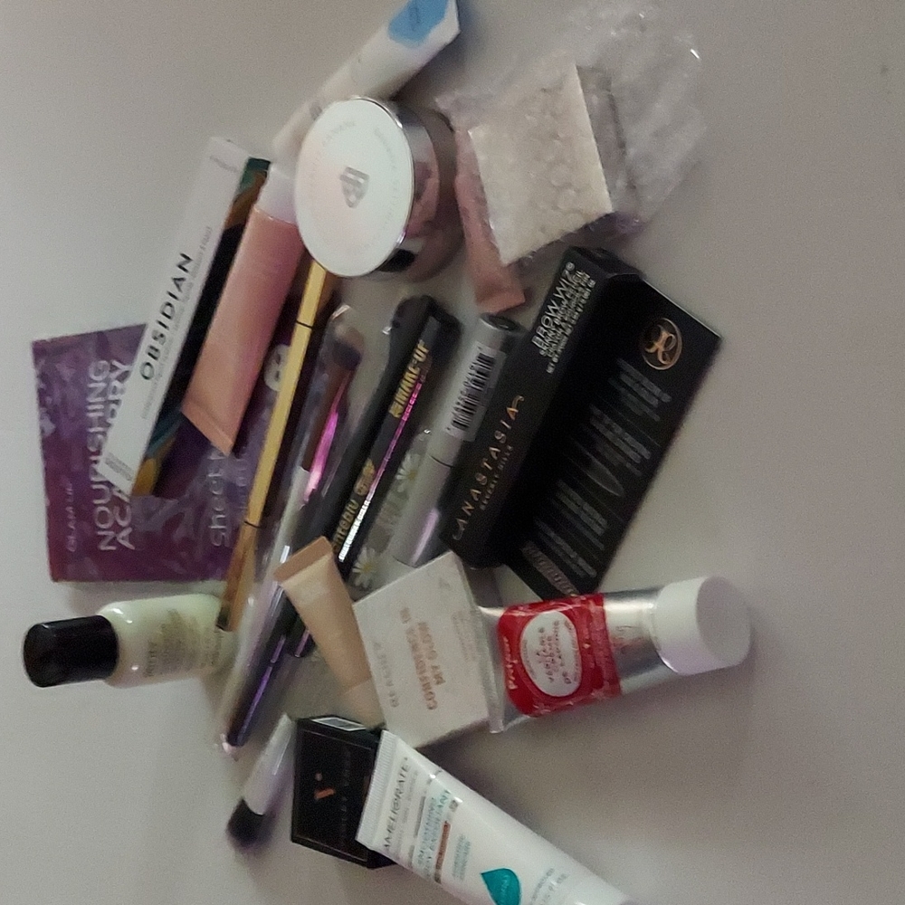 Make up nwot